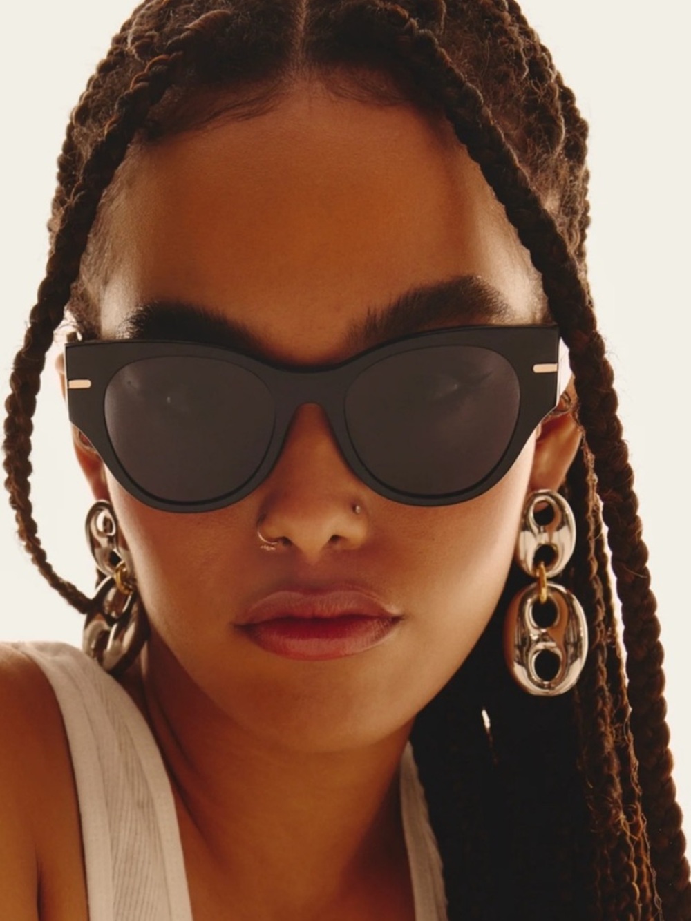 QUAY AUSTRALIA CHIT CHAT Black Frame / Smoke Lens Cat 3